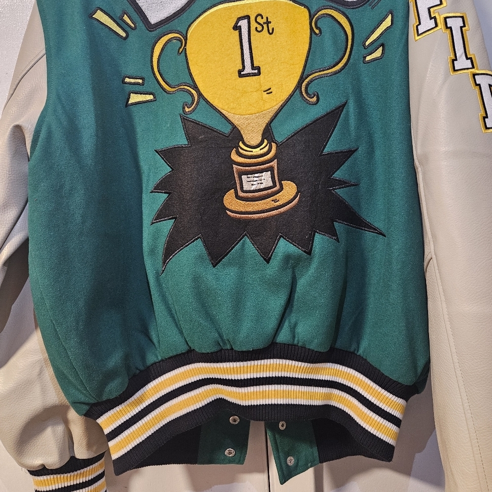 Fashion Nova Winning Team Varsity Jacket Green Tan Black Bomber Coat SIZE MEDIUM - Picture 5 of 6